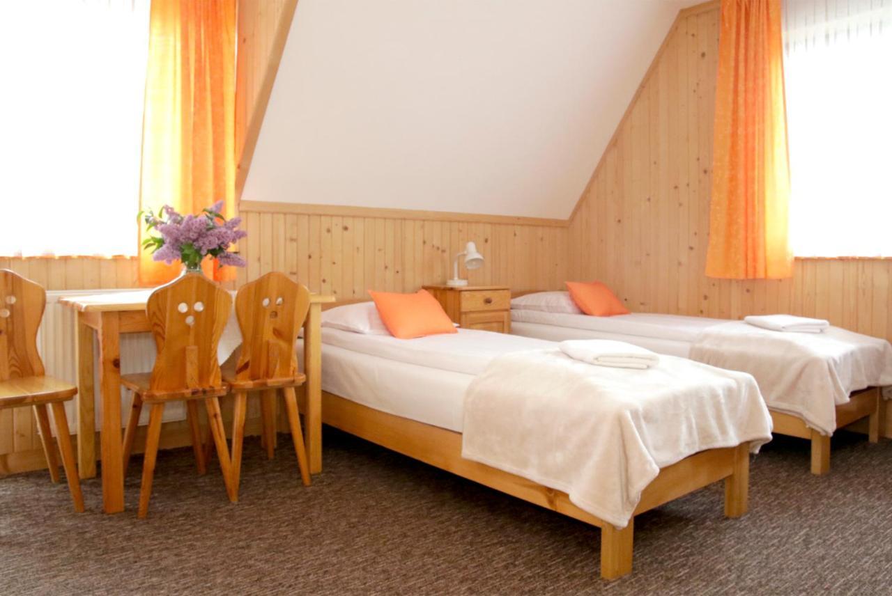 Pokoje Goscinne Staszelowka Małe Ciche Exterior photo