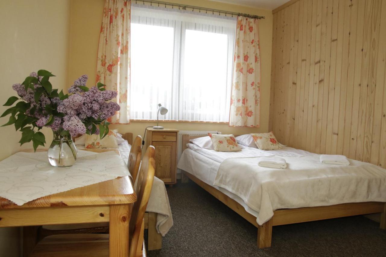 Pokoje Goscinne Staszelowka Małe Ciche Exterior photo